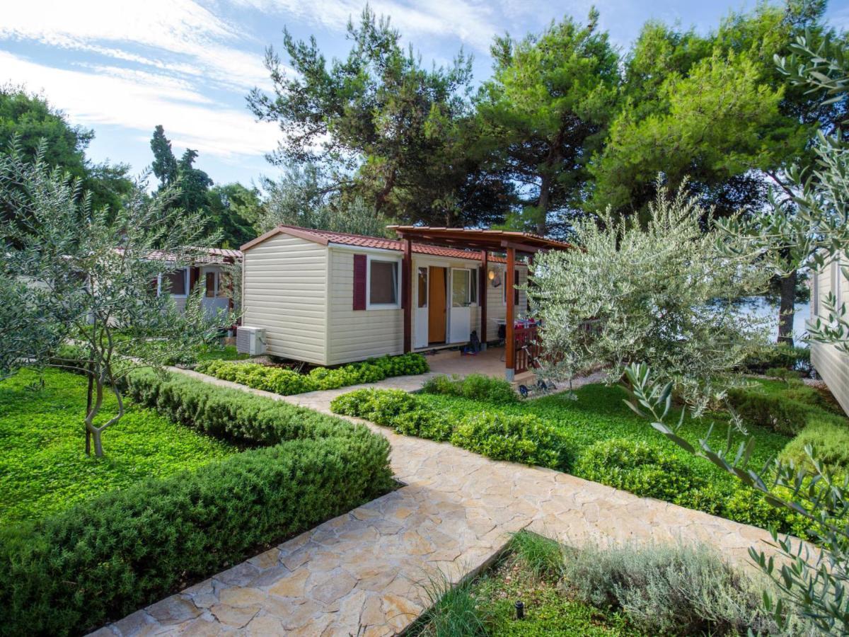 Holiday Home Camp Rozac - TGR215 Trogir Ngoại thất bức ảnh